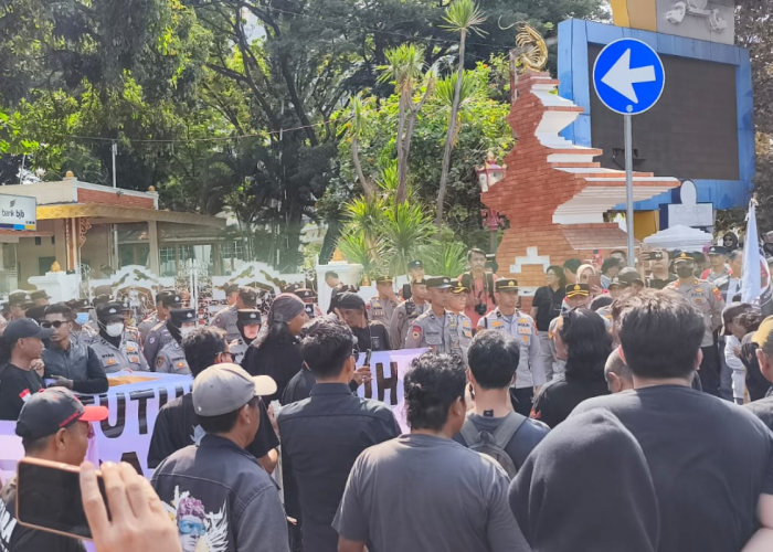 Demo Tolak MBG: Kecewa Wali Kota dan Ketua DPRD Absen, Ancam Aksi Lebih Besar