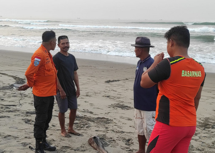 Nelayan Indramayu Terhempas di Pantai Cianjur, 1 Orang Hilang