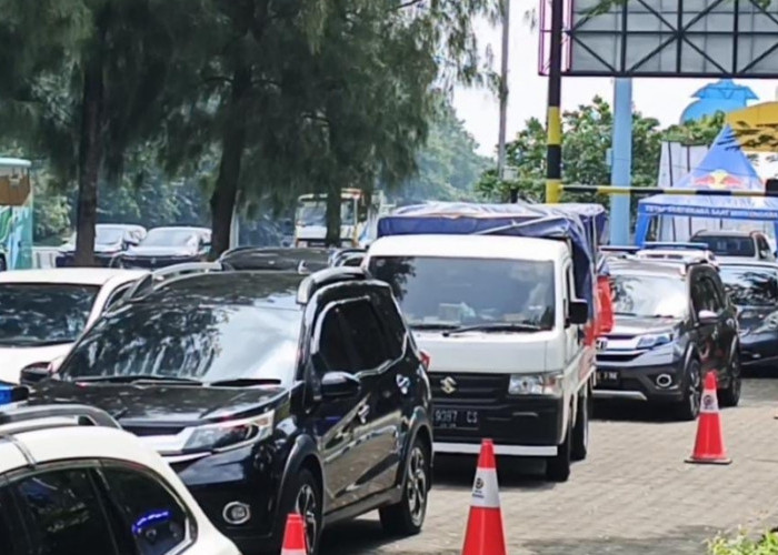 H-4 Lebaran, Rest Area Palikanci Terpantau Antre Panjang, Petugas Batasi Istirahat Cuma 30 Menitt