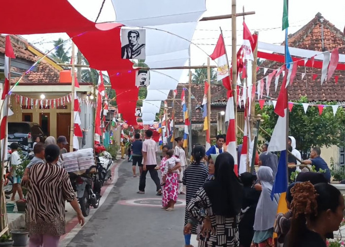 Merah Putih Sepanjang Gang, Kampung Agustus Cikubangmulya Ramai Setiap Sore