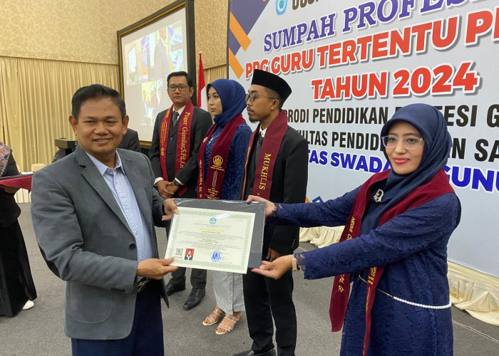2931 Peserta PPG Guru Ikuti Sumpah Profesi Guru yang Digelar UGJ 