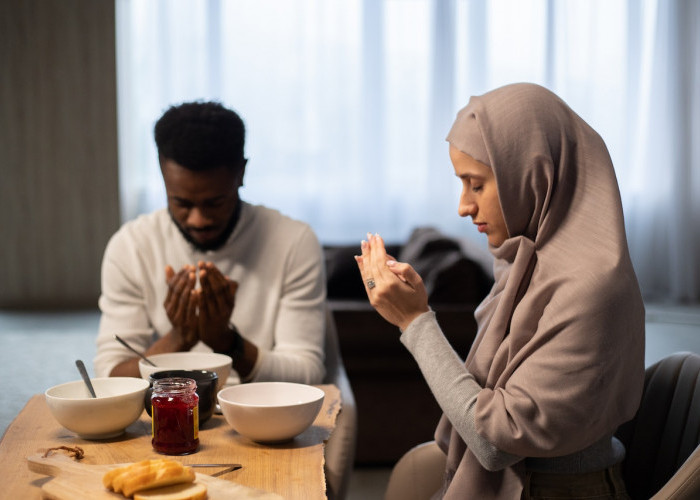 Sebentar Lagi Imsak, Inilah Bacaan Doa Niat Puasa Ramadan Berikut Artinya 