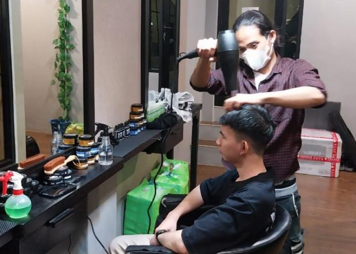 Undercut Barbershop Buka Cabang Kedua di Sumber 