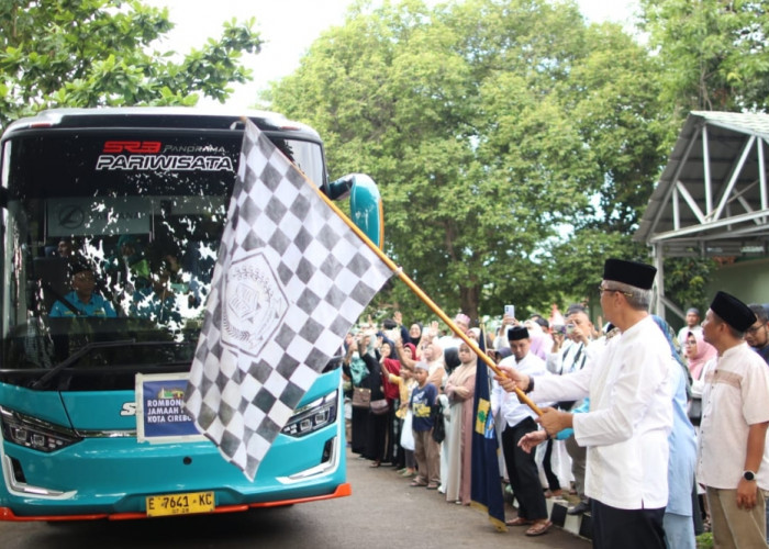 402 Jamaah Haji Kota Cirebon Bertolak ke Tahah Suci, Pj Wali Kota: Semoga Bisa Beribadah dengan Khusyuk