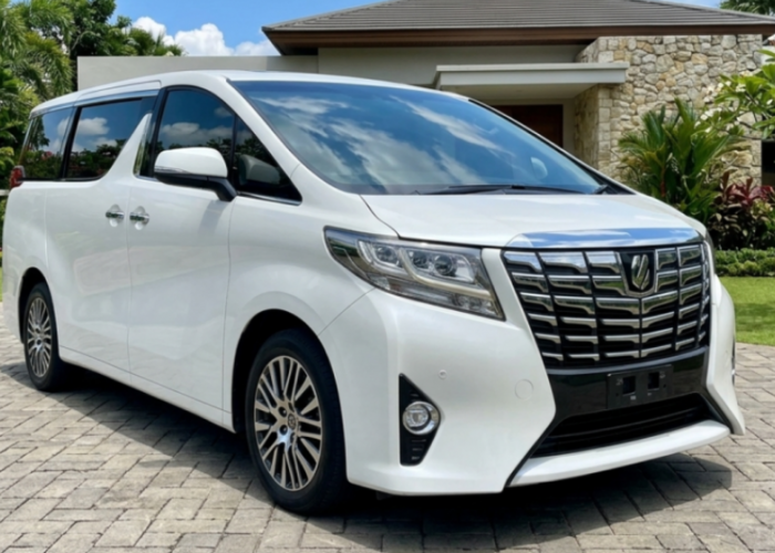 Toyota Alphard G 2017 Bekas Kini Turun Harga, Captain Seat, Sunroof, Mesin 2.5 Liter, Nyaman untuk Keluarga  