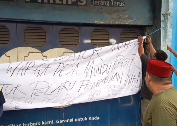 Spanduk di Toko Elektronik Milik Terduga Pencabulan Anak Akhirnya Dicopot, Tapi Warga Minta Syarat