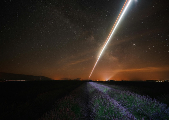 TERUNGKAP, Prof Djamaluddin Sebut Ada Meteor Besar Terkait Dentuman Misterius di Cirebon dan Kuningan