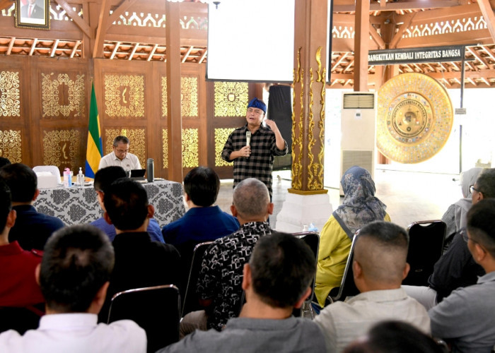 Sekda Jabar Pimpin Rakor Penanganan Sampah di Cekungan Bandung