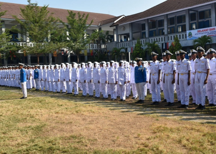 Lantik Taruna-Taruni SMKN 1 Mundu, Inilah Pesan yang Disampaikan Pj Bupati Cirebon 