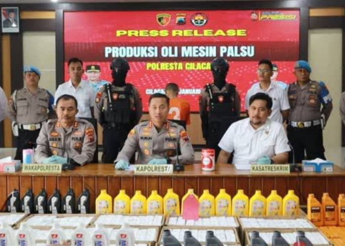 Polresta Cilacap Berhasil Ungkap Pembuatan Pelumas Palsu yang Diedarkan ke Cirebon