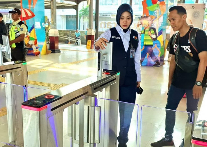 Inovasi Baru KAI! Boarding Kereta di Cirebon Kini Gunakan Teknologi Pengenalan Wajah