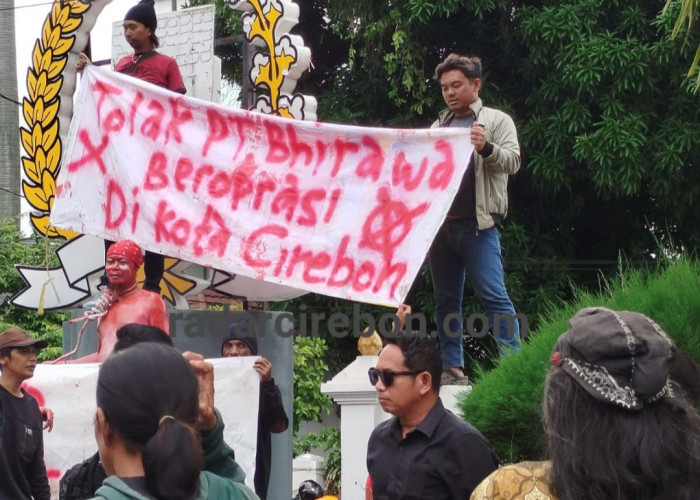 Tuntut Keadilan Kerja, Puluhan Pekerja Jasa Angkutan Gerudug DPRD Kota Cirebon