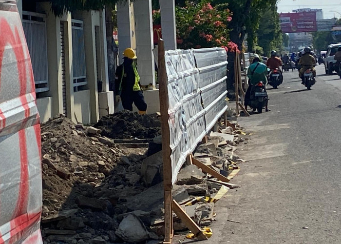 Infrastruktur Kota Cirebon Dibenahi, Drainase hingga Trotoar Diperbaiki