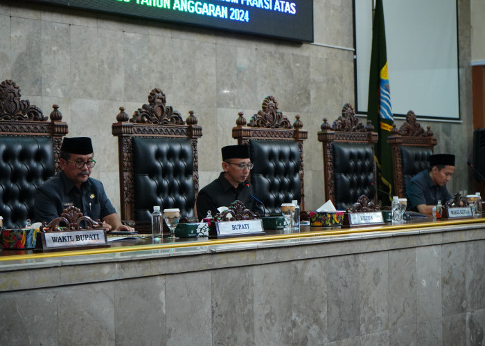 Tujuh Fraksi Sampaikan Pemandangan Umum RAPBD 2024