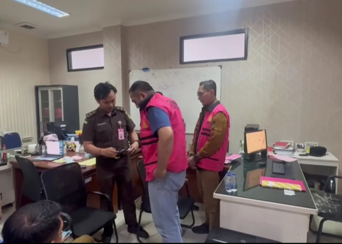 Kejari Majalengka Tahan Ketua dan Bendahara KONI, Kerugian Negara Hampir Rp2 Miliar