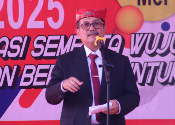 Peringati Hardiknas, Bupati Cirebon Soroti Peran Guru dan Rencana Sekolah Unggulan