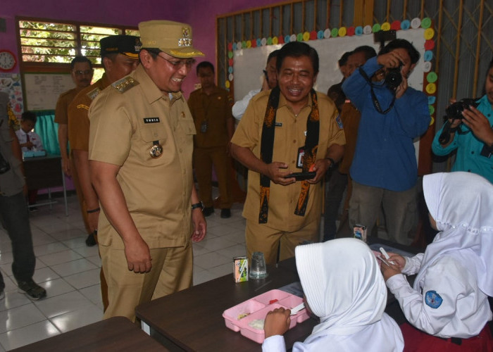 Program Makan Siang Bergizi di Sumedang, Pj Bupati: Berdampak Ganda Terhadap Ketahanan Pangan 