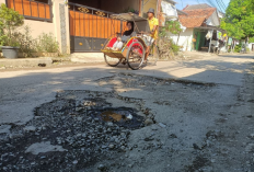 Jalan Rusak di Kota Cirebon: Bertahun-tahun Belum Diperbaiki, DPRD Ungkap Kendala