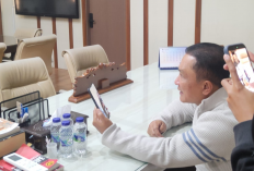 95 Jemaah Umrah Kuningan Gagal Terbang, Bupati Dian Desak Travel Bertanggung Jawab