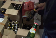 Polisi Amankan 108 Botol Miras yang Dijual Eceran di Suranenggala