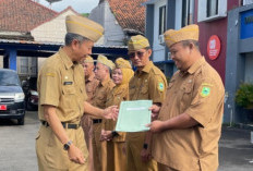 ASN Kuningan Naik Pangkat, 5 Pegawai Diskominfo Terima SK Resmi