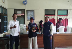 Harga Sembako Melambung, 934 Keluarga di Desa Gagasari Cirebon Dapat Bantuan Pangan