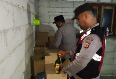 Cipta Kondisi Ramadan, Polisi Indramayu Gelar Razia Miras di Juntinyuat Amankan Ratusan Botol