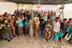 Wakil Walikota Cirebon Hadiri Gebyar Ramadan Karyamulya, 50 Warga Terima Bantuan