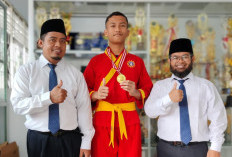 Pesantren Al Hikmah Rebut  Emas Karate Bupati Cup