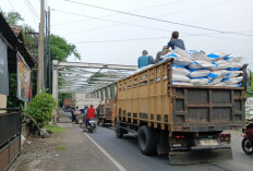 Hati-Hati Lewat Sini! Jembatan Cisambeng Bolong, Akses Majalengka–Cirebon–Bandung Terganggu