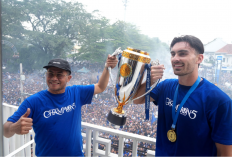 Persib Juara Tiga Kali Beruntun, Wagub Jabar Berharap Maung Bandung Bersinar di Level Internasional