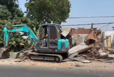 317 Bangunan Liar di Sepanjang Jalan Antasari Cirebon Ditertibkan