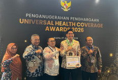 Bupati Indramayu Lucky Hakim Diganjar UHC Awards 2026, Sukses Lakukan Hal Ini