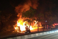 Bengkel Tambal Ban di Cirebon Terbakar, Kerugian Capai Rp55 Juta