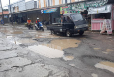 Rusak Parah Sejak Lama, Jalan Penghubung Marikangen–Karangmulya Dikeluhkan