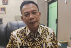 Gunungan Sampah di TPS Pasar Batik Weru Dikuras, DLH Kerahkan Lebih dari 20 Truk dan Ekskavator