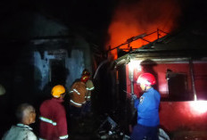 Diduga Akibat Arus Pendek Listrik, Rumah Warga Dukuh Semar Kebakaran