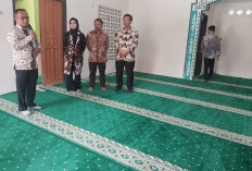 LPS Beri Bantuan Sarana Ibadah ke SMP Negeri 2 Suranenggala, Dukung Kenyamanan Siswa Beribadah