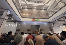 Suasana Salat Id di Masjid Darul Muslimin Kapuk Permai, Khatib Berpesan soal Taqwa