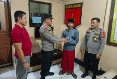 HP Dicuri Pagi di Sutawinangun, Malamnya Kapolsek Kedawung Serahkan Kepada Korban