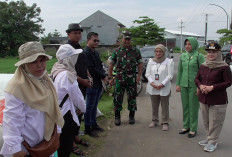 Kodim 0614/Kota Cirebon Bersama Bulog Laksanakan Sergab di Kelurahan Larangan