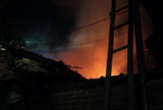 Seminggu Lagi Lebaran, Rumah Warga Surakidul Hangus Terbakar