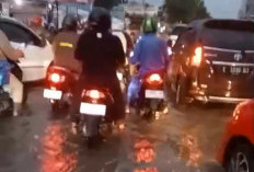 Banjir Rendam Sejumlah Desa di Kabupaten Cirebon, Kedawung Macet