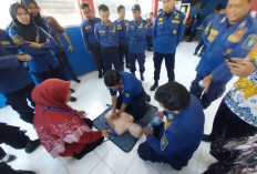 DPKP Kota Cirebon Bekali 129 Personel Damkar dengan Pelatihan Bantuan Hidup Dasar