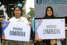 Guru SD dan Buruh Rotan Menang Hadiah Umrah HUT Radar Cirebon 2025