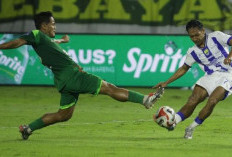 Sempat Unggul, Persib Bandung Ditahan Imbang 2-2 oleh Persebaya Surabaya di GBT 