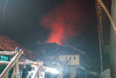 Diduga Akibat Obat Nyamuk Bakar, Kebakaran Rumah di Losari Cirebon Tewaskan Pria 71 Tahun