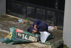 Warga Komplek Stadion Bima Bingung, Ada Gelandangan Sakit di Depan Rumah