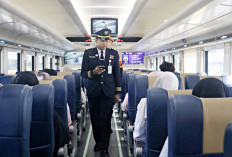 KAI Daop 3 Cirebon Siapkan 74 Ribu Tiket untuk Masa Angkutan Natal 2025 dan Tahun Baru 2026