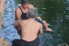 Bocah 3 Tahun Ditemukan Mengambang di Sungai Cipager Cirebon, Sempat Dikira Boneka